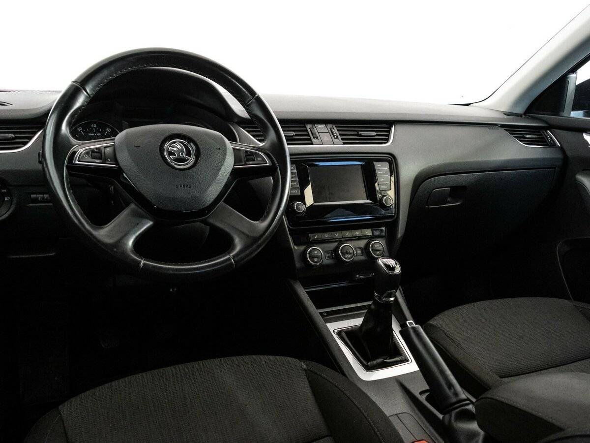 Купить Skoda Octavia с пробегом. Фото: #10