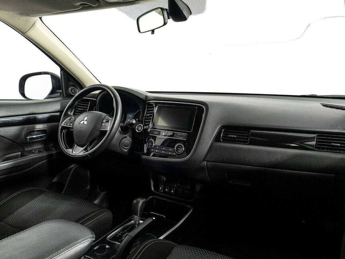 Купить Mitsubishi Outlander с пробегом. Фото: #8