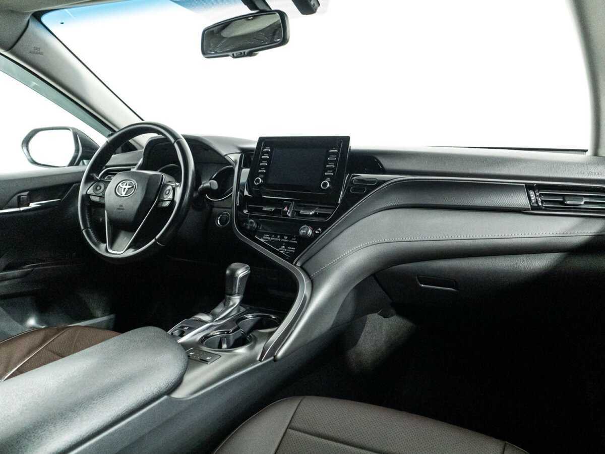 Купить Toyota Camry с пробегом. Фото: #8