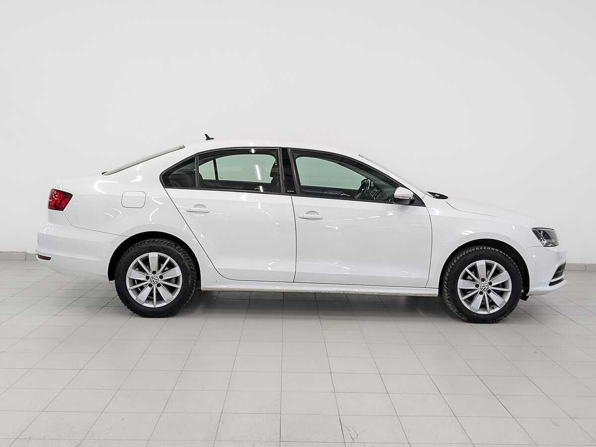 Купить Volkswagen Jetta с пробегом. Фото: #3