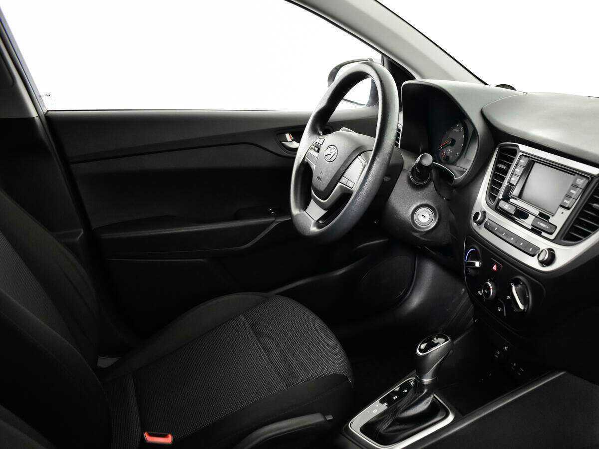 Купить Hyundai Solaris с пробегом. Фото: #8