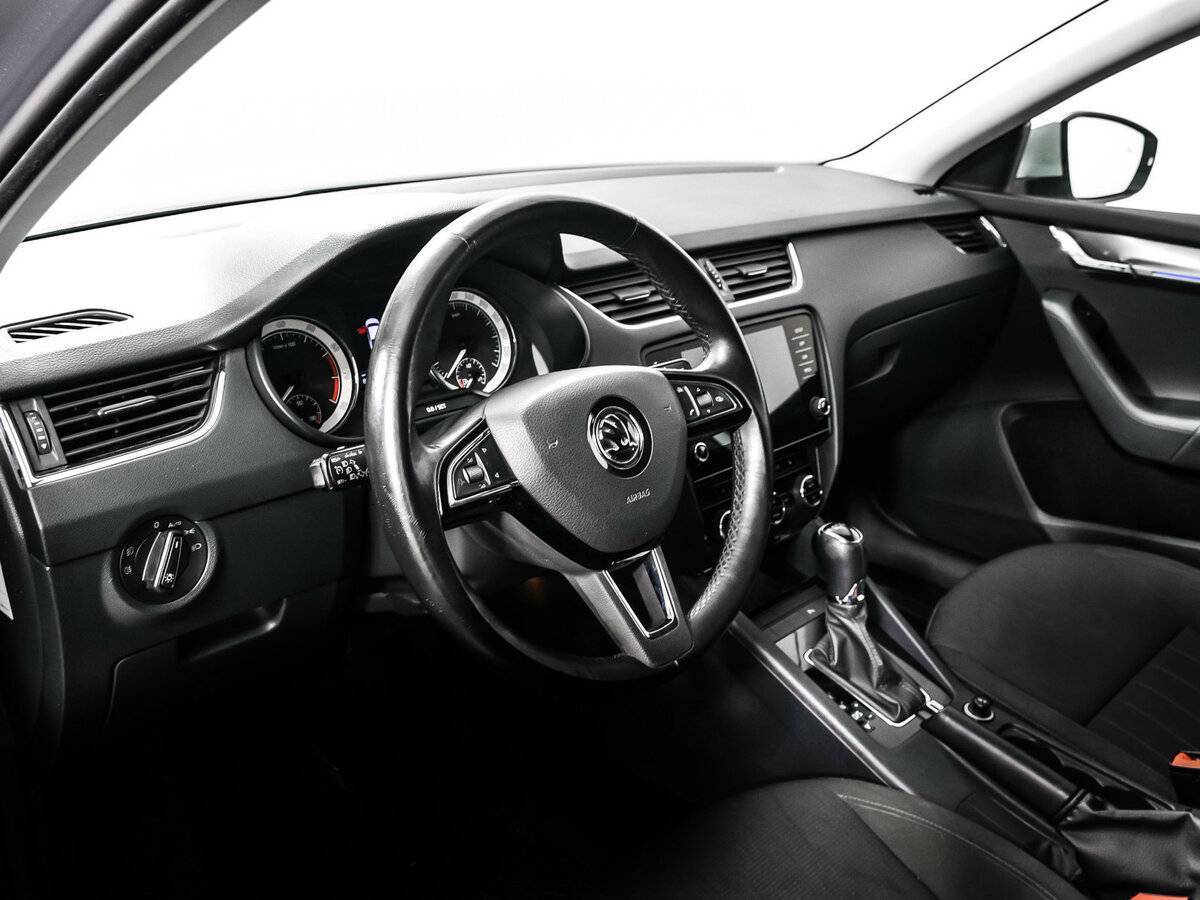 Купить Skoda Octavia с пробегом. Фото: #11