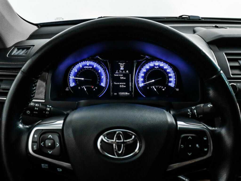 Купить Toyota Camry с пробегом. Фото: #17