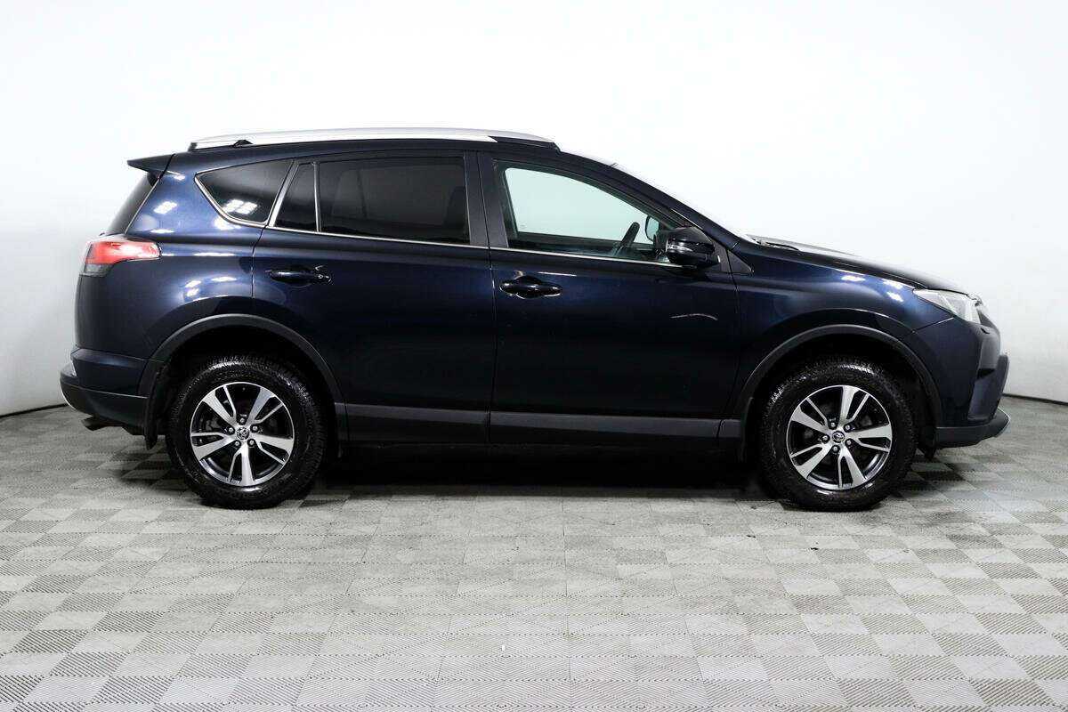 Купить Toyota RAV4 с пробегом. Фото: #3