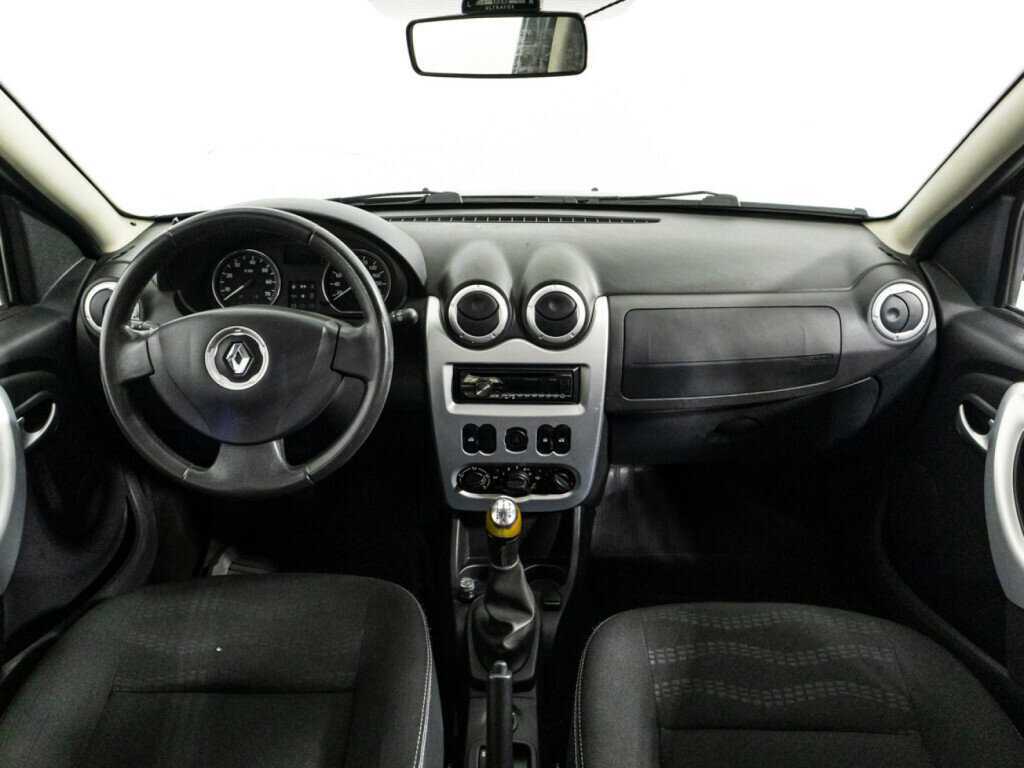 Купить Renault Sandero с пробегом. Фото: #12