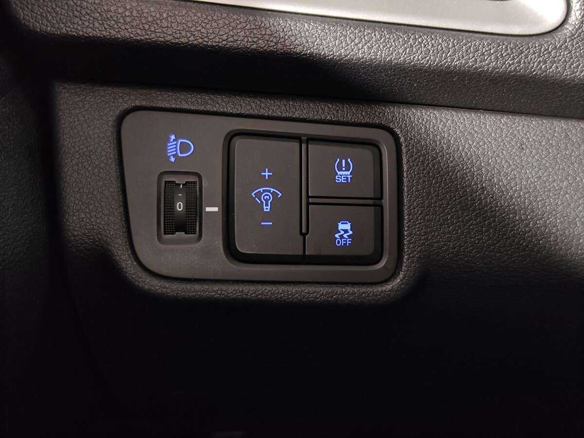 Купить Hyundai Solaris с пробегом. Фото: #15