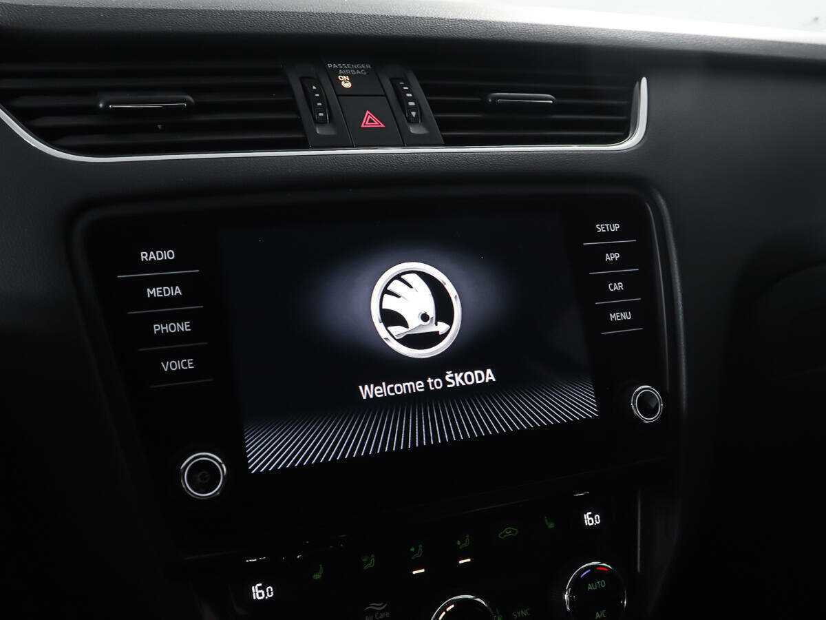 Купить Skoda Octavia с пробегом. Фото: #16