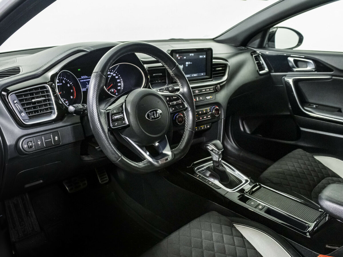 Купить Kia Proceed с пробегом. Фото: #8