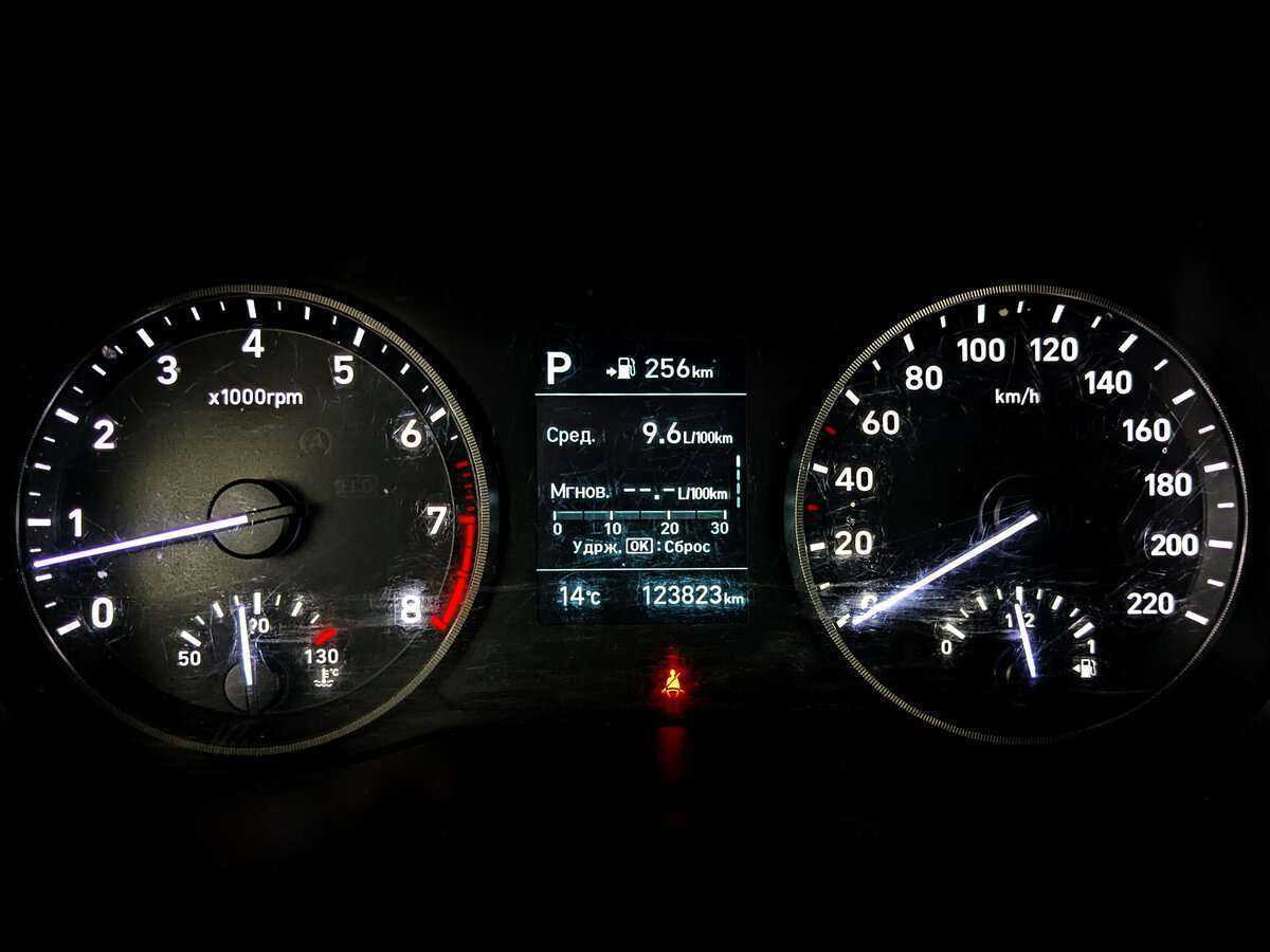 Купить Hyundai Solaris с пробегом. Фото: #12