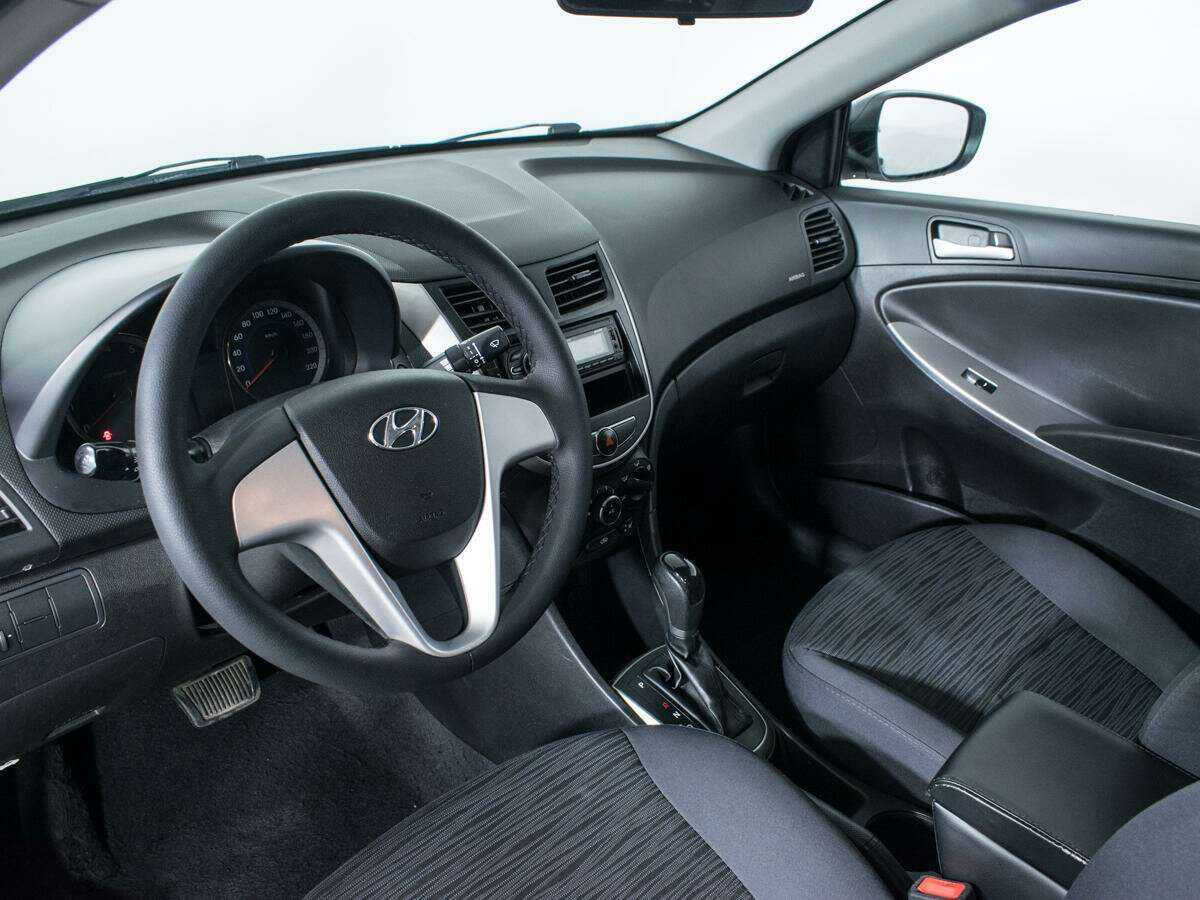 Купить Hyundai Solaris с пробегом. Фото: #12