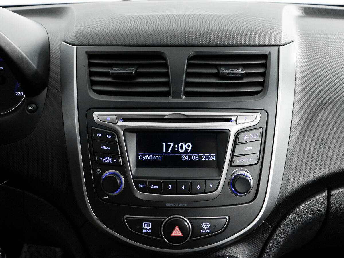 Купить Hyundai Solaris с пробегом. Фото: #12