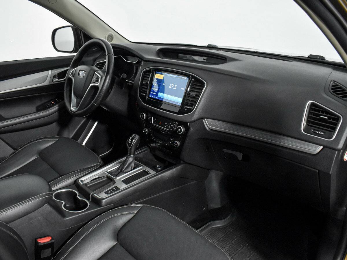Купить Geely Emgrand X7 с пробегом. Фото: #11