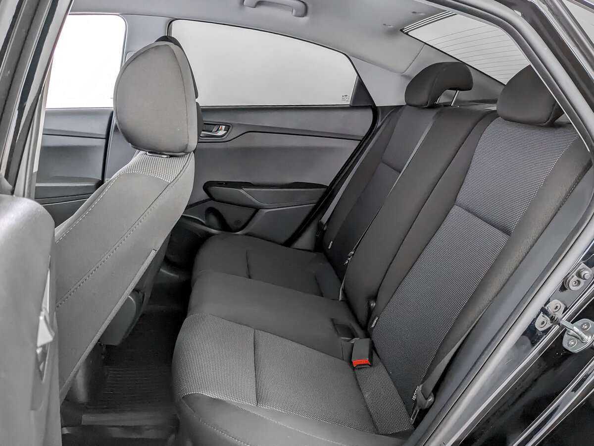 Купить Hyundai Solaris с пробегом. Фото: #9