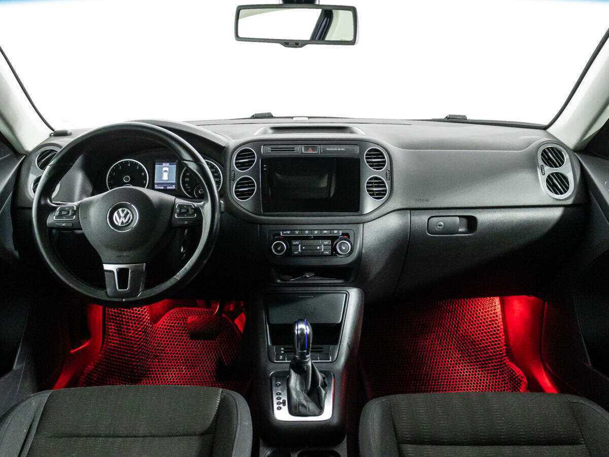 Купить Volkswagen Tiguan с пробегом. Фото: #12