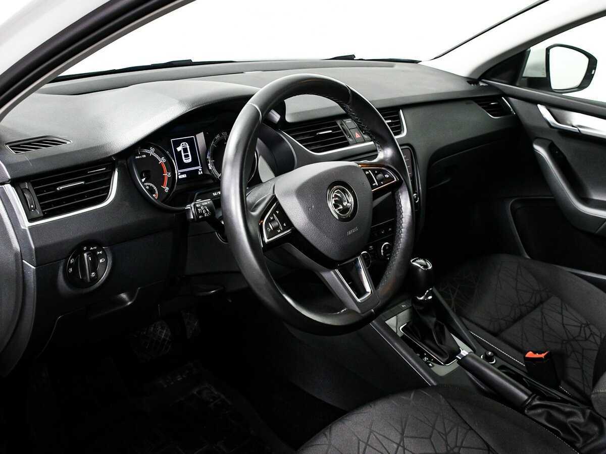 Купить Skoda Octavia с пробегом. Фото: #9