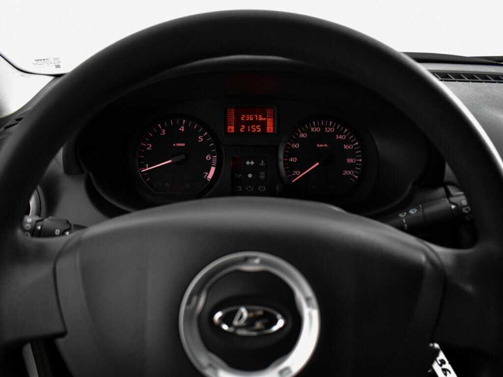 Купить Lada (ВАЗ) Largus с пробегом. Фото: #10