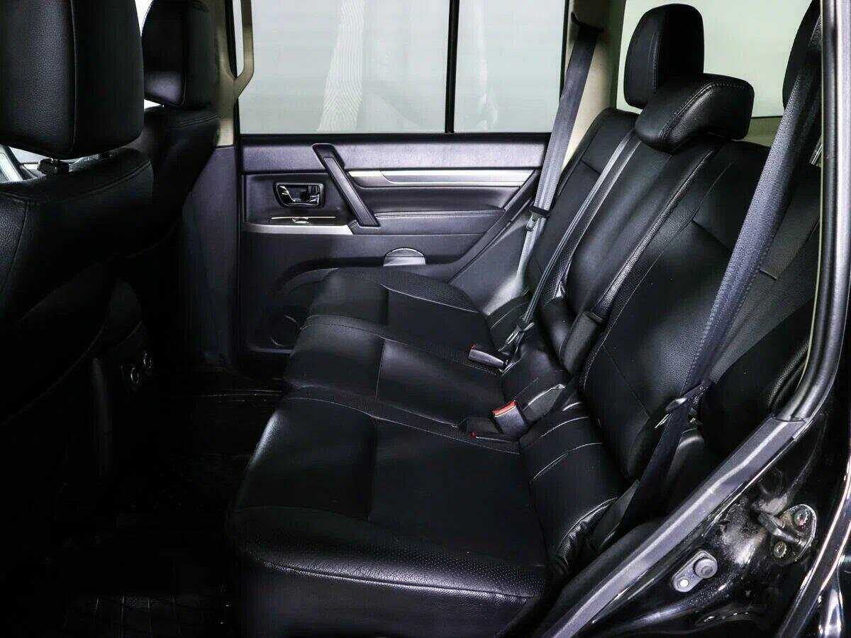 Купить Mitsubishi Pajero с пробегом. Фото: #7