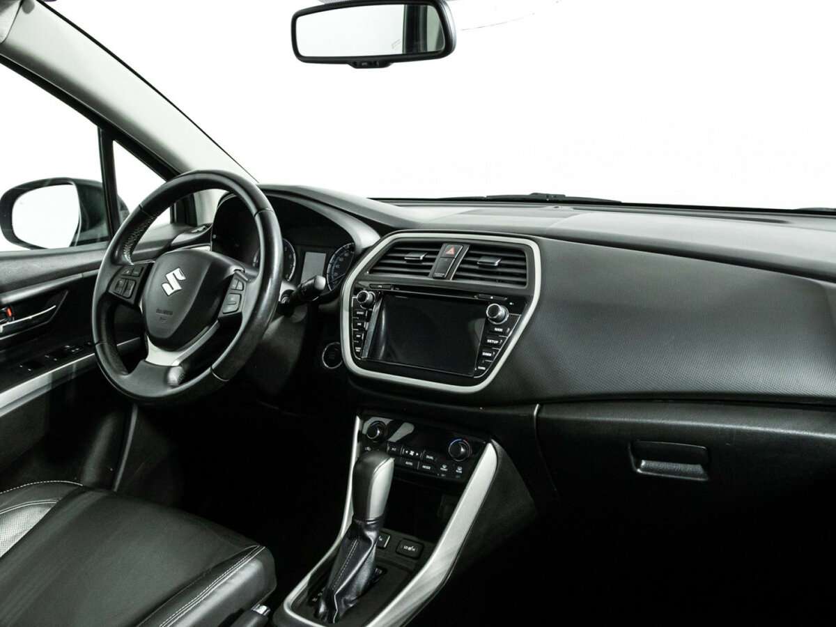 Купить Suzuki SX4 с пробегом. Фото: #8