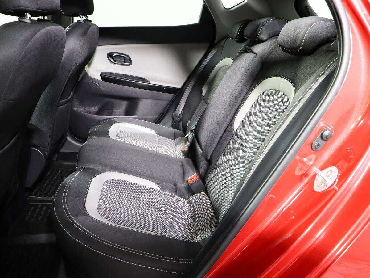 Купить Kia Ceed с пробегом. Фото: #9