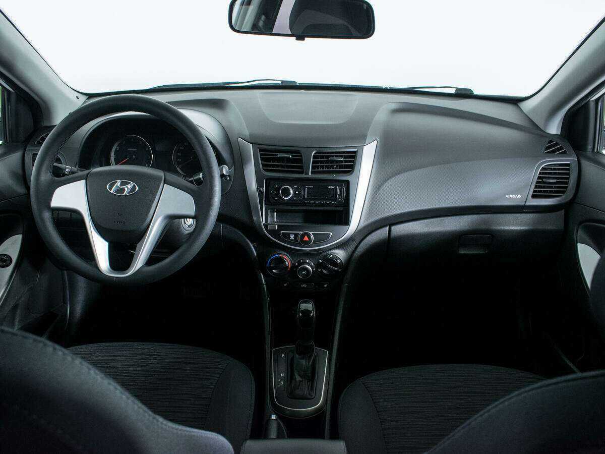 Купить Hyundai Solaris с пробегом. Фото: #11