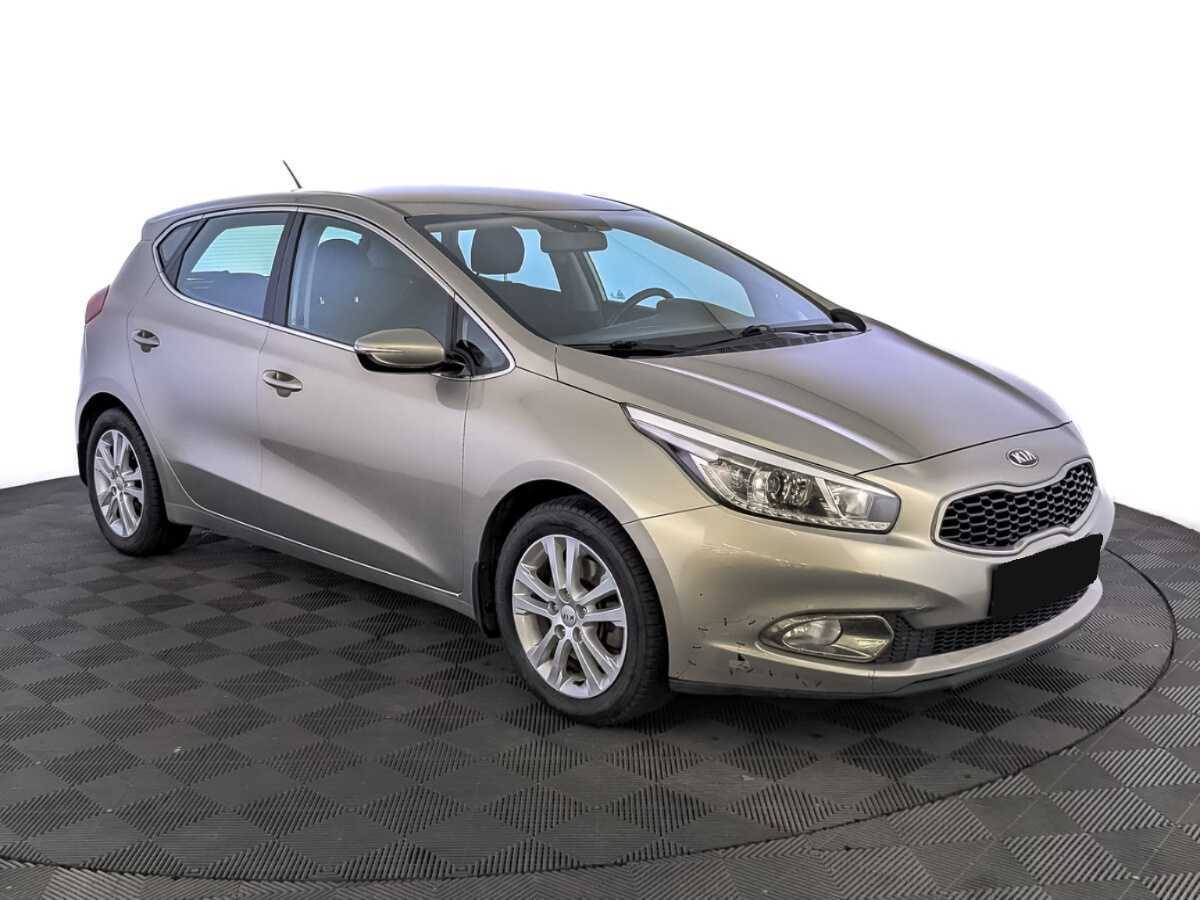 Купить Kia Ceed с пробегом. Фото: #2