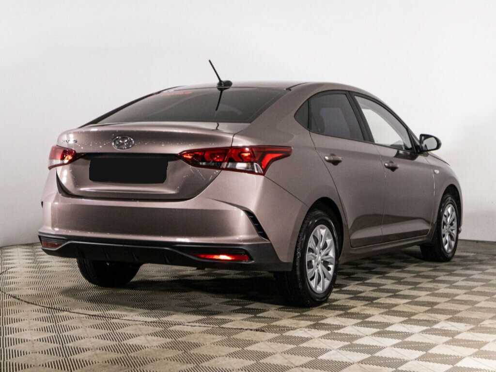 Купить Hyundai Solaris с пробегом. Фото: #4
