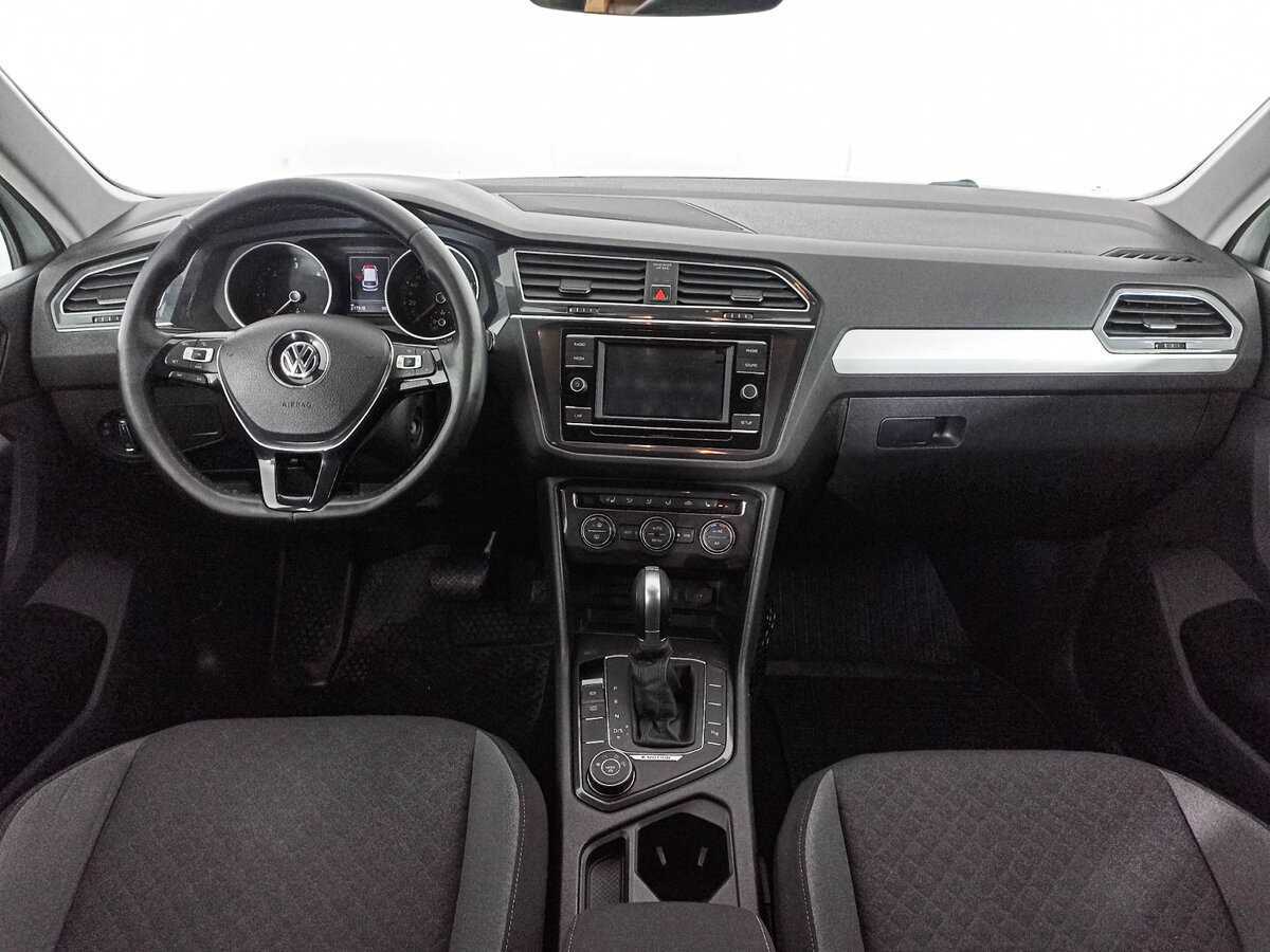 Купить Volkswagen Tiguan с пробегом. Фото: #11