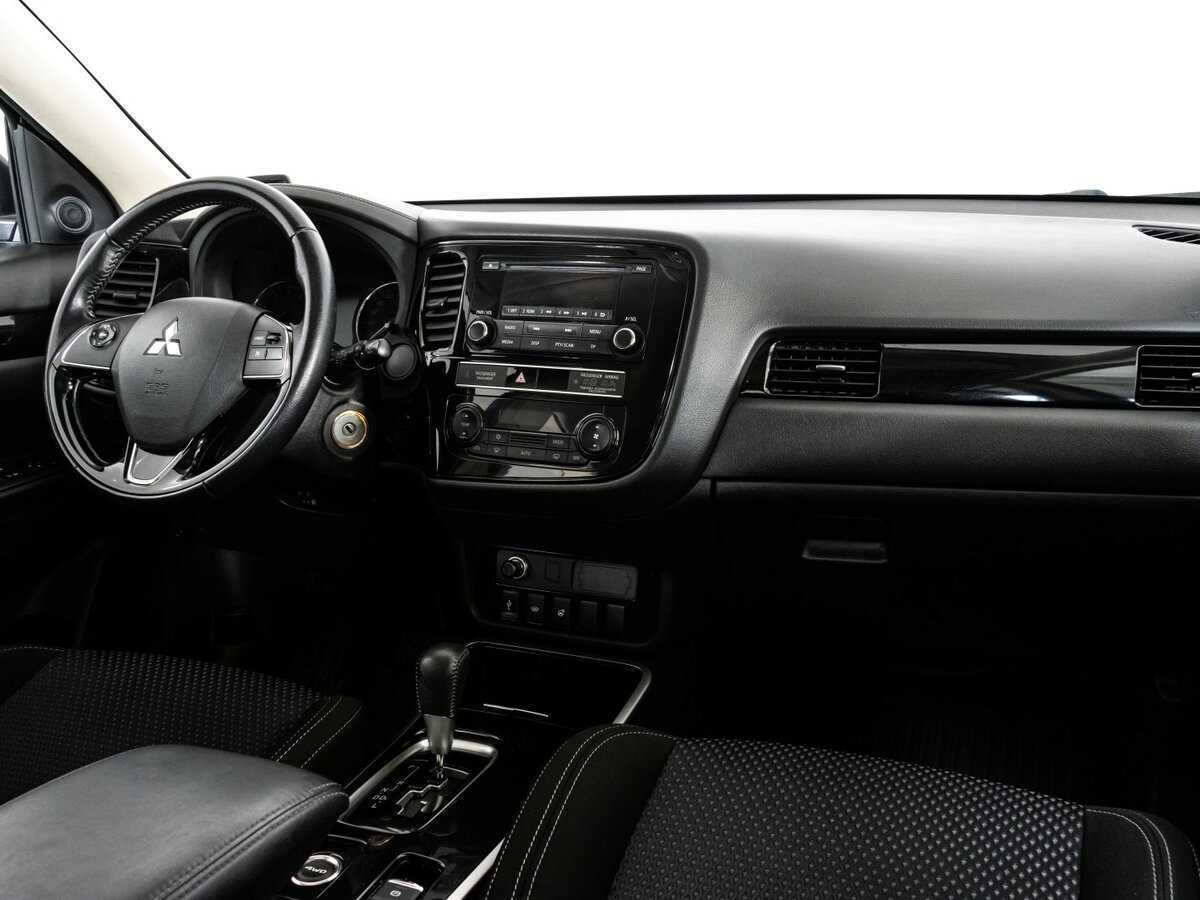 Купить Mitsubishi Outlander с пробегом. Фото: #6