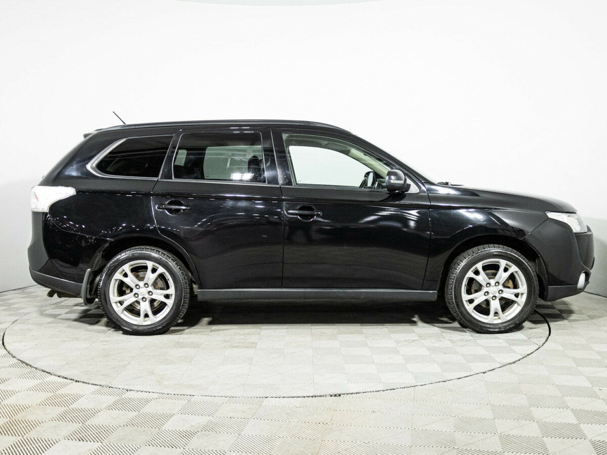 Купить Mitsubishi Outlander с пробегом. Фото: #3