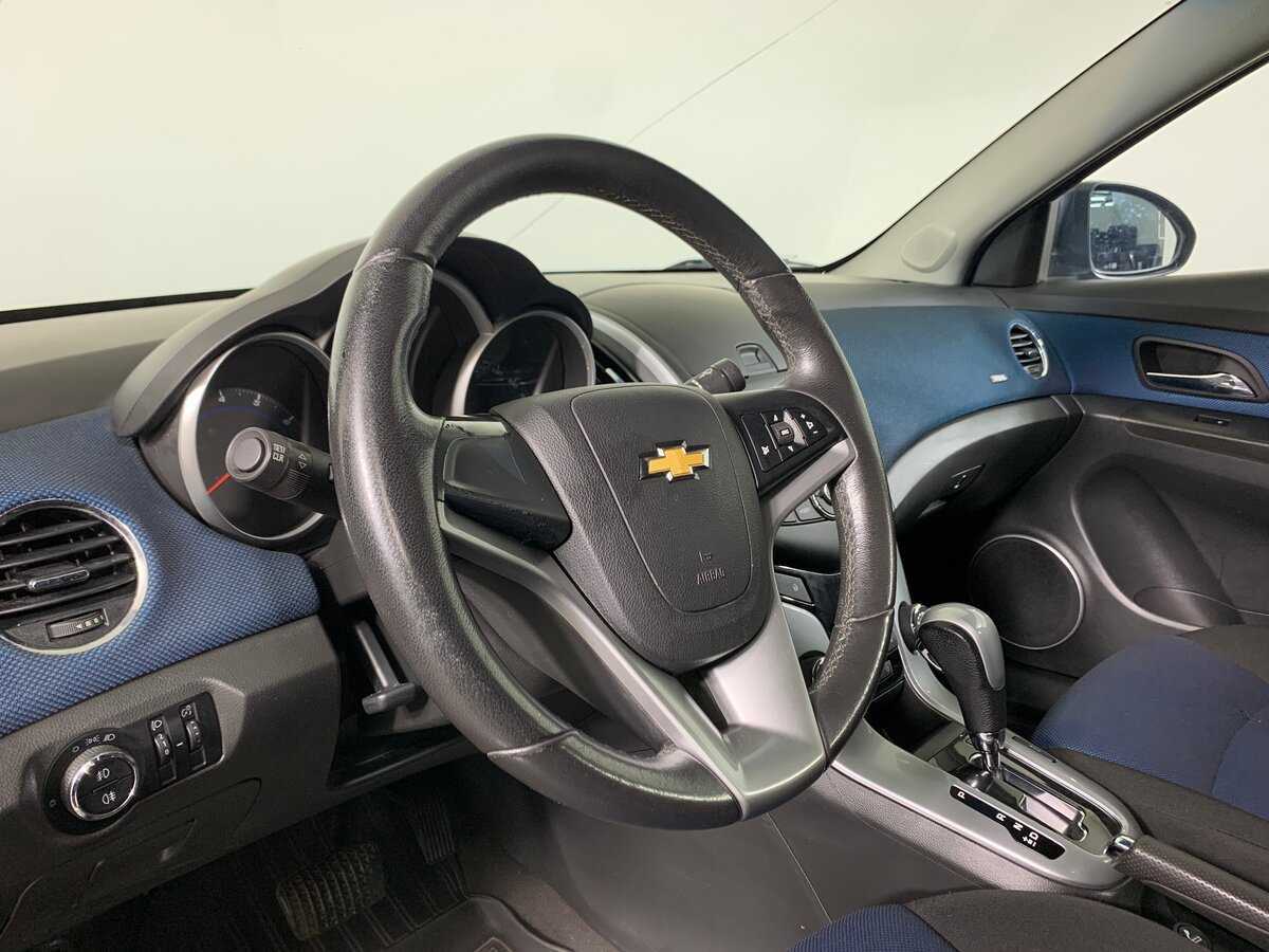 Купить Chevrolet Cruze с пробегом. Фото: #10