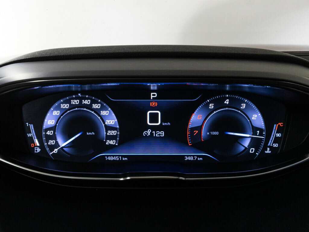 Купить Peugeot 3008 с пробегом. Фото: #11