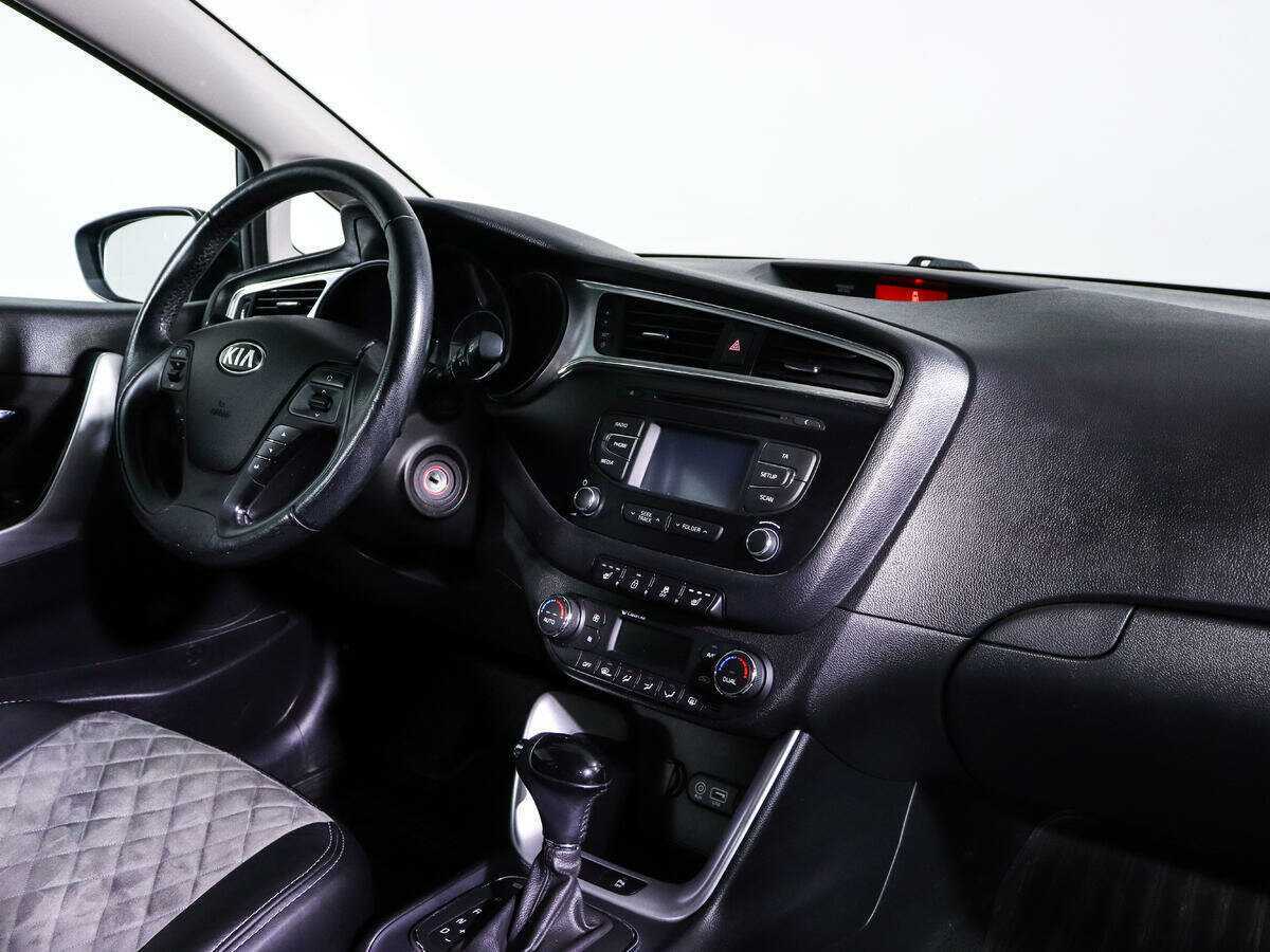 Купить Kia Ceed с пробегом. Фото: #6