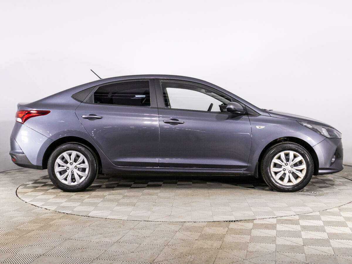 Купить Hyundai Solaris с пробегом. Фото: #3
