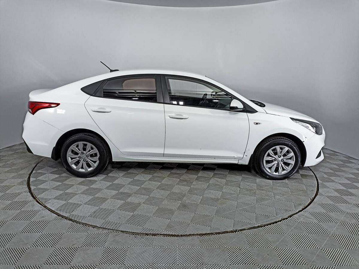 Купить Hyundai Solaris с пробегом. Фото: #3