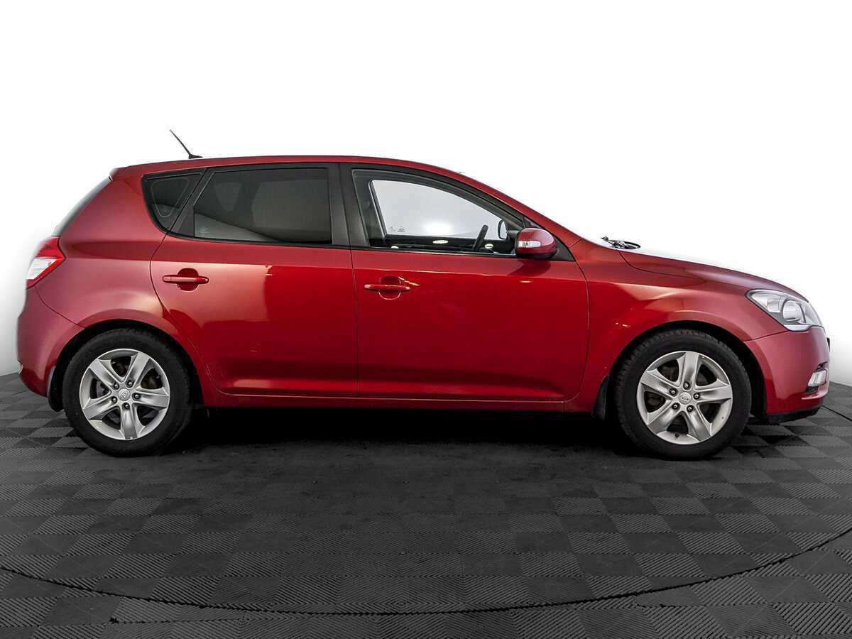 Купить Kia Ceed с пробегом. Фото: #3