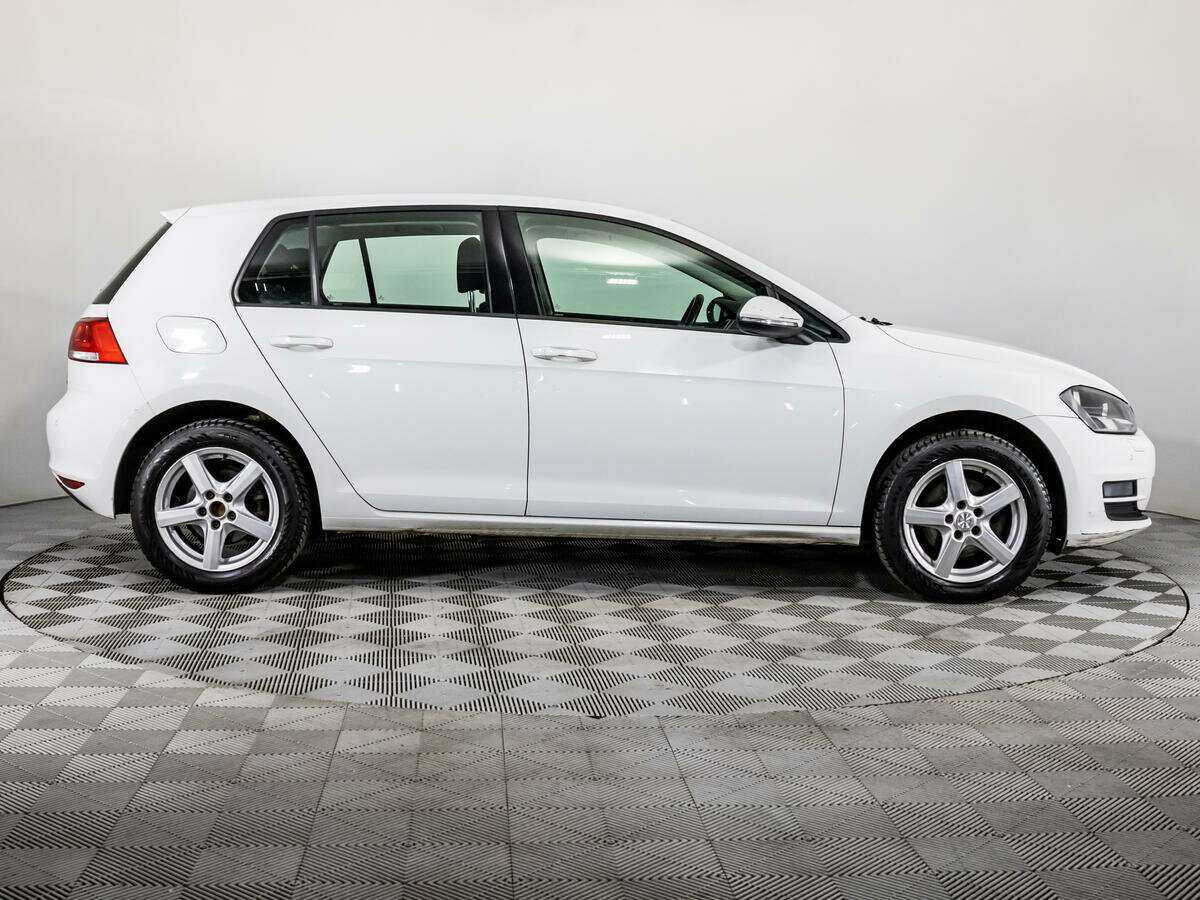 Купить Volkswagen Golf с пробегом. Фото: #3