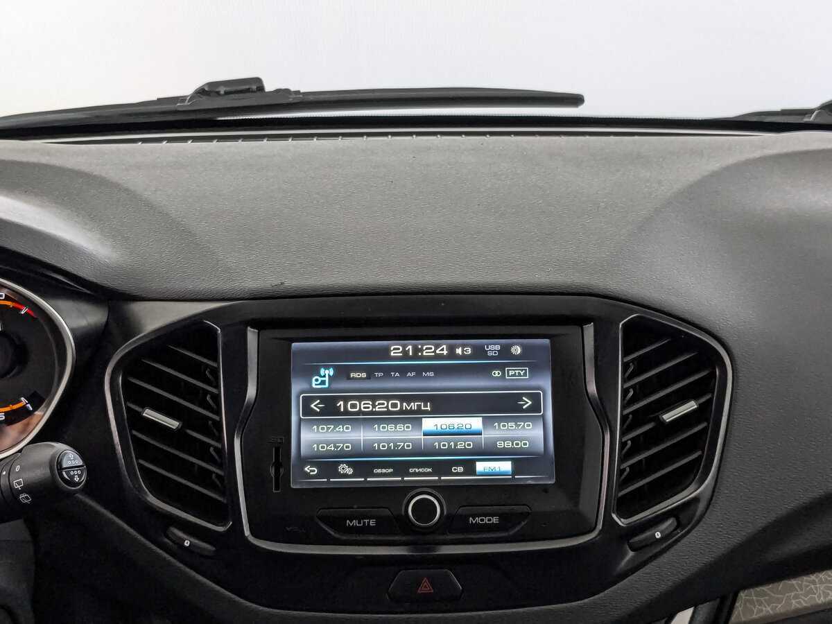 Купить Lada (ВАЗ) Vesta с пробегом. Фото: #12