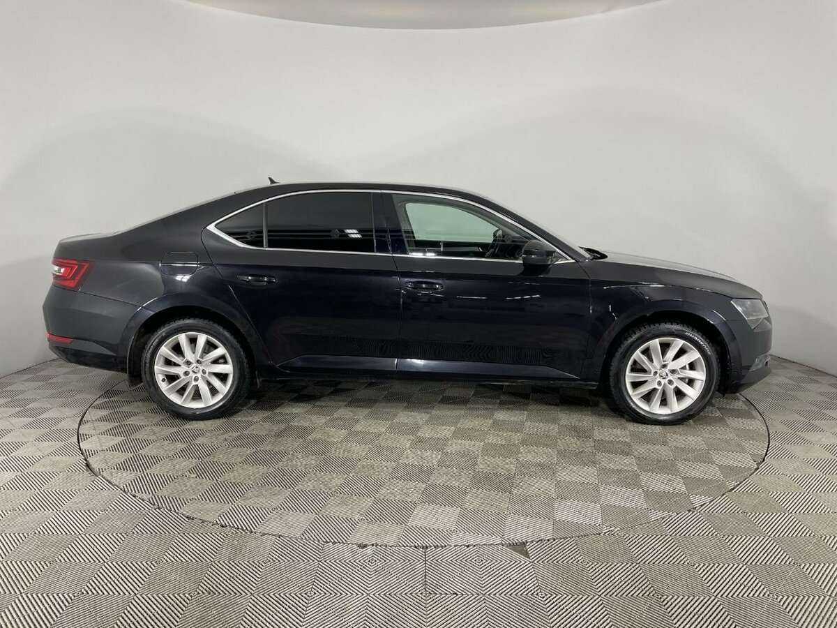 Купить Skoda Superb с пробегом. Фото: #3