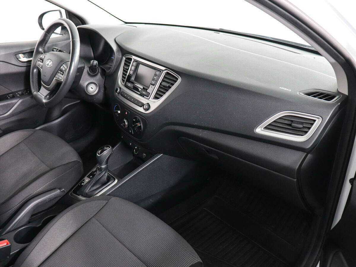 Купить Hyundai Solaris с пробегом. Фото: #8