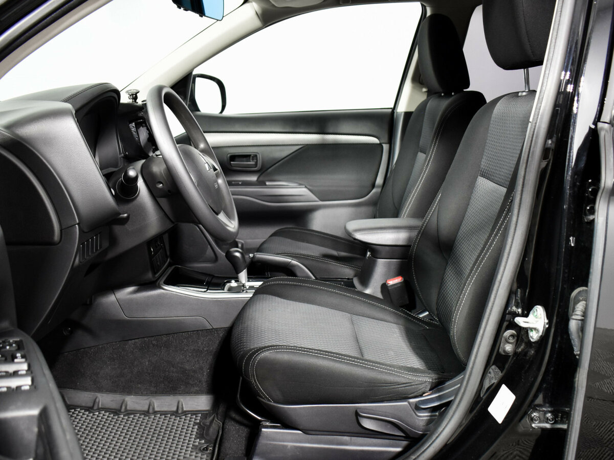 Купить Mitsubishi Outlander с пробегом. Фото: #7
