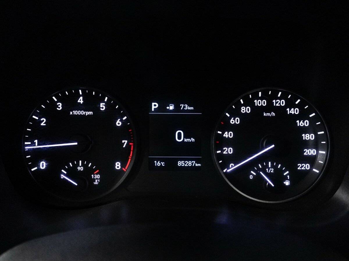 Купить Hyundai Solaris с пробегом. Фото: #11