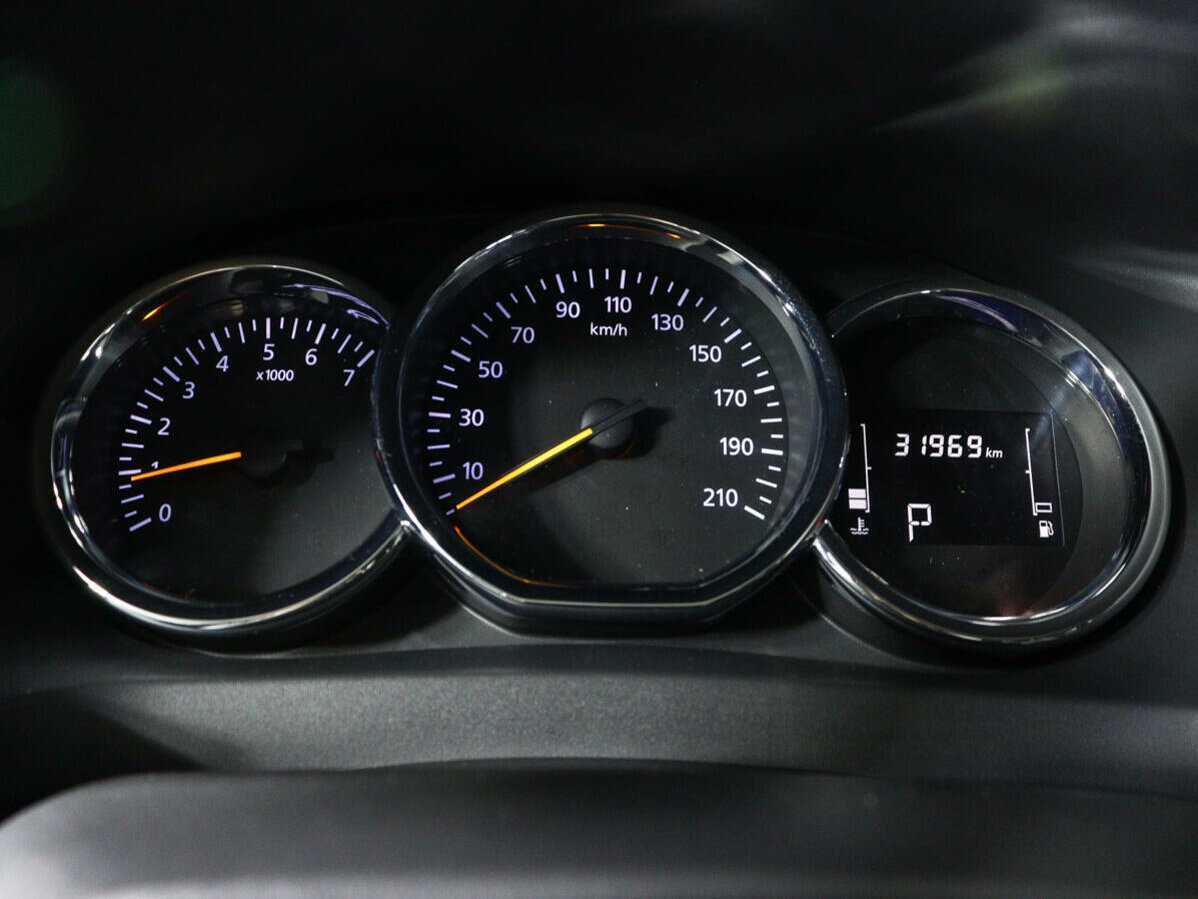 Купить Renault Logan с пробегом. Фото: #8