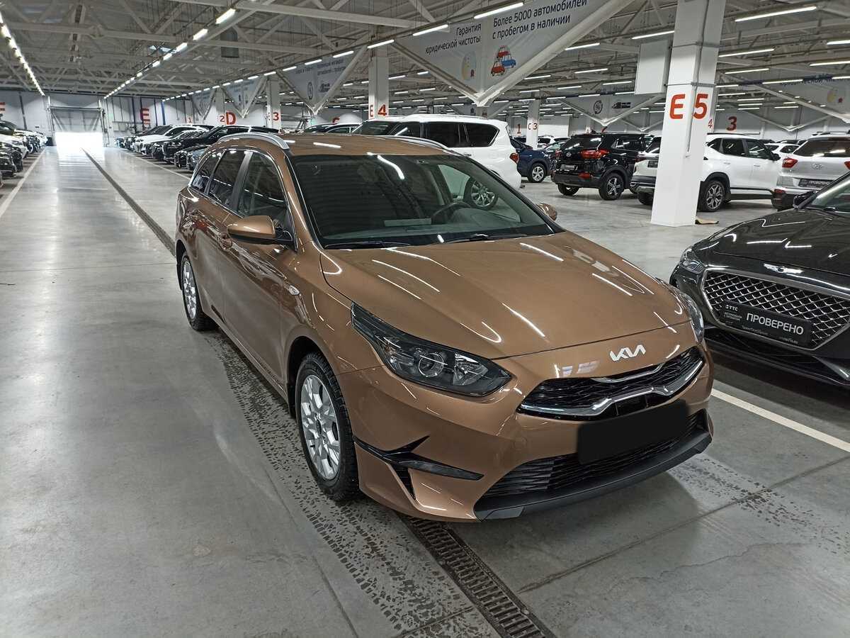 Купить Kia Ceed с пробегом. Фото: #2