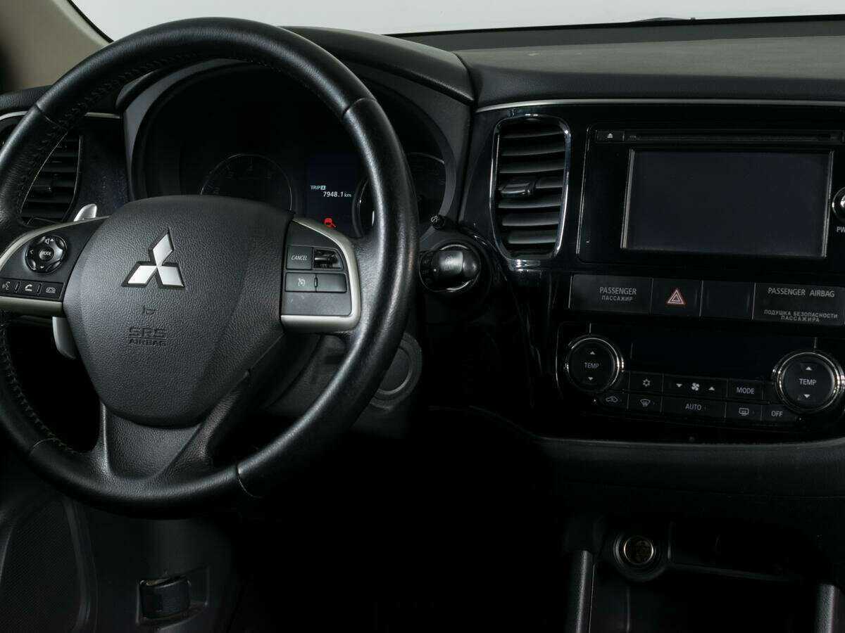 Купить Mitsubishi Outlander с пробегом. Фото: #10