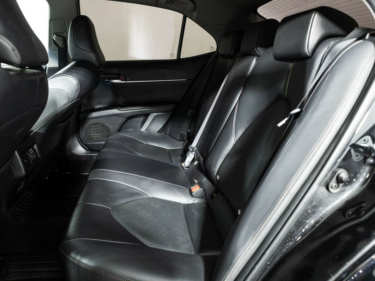 Купить Toyota Camry с пробегом. Фото: #7