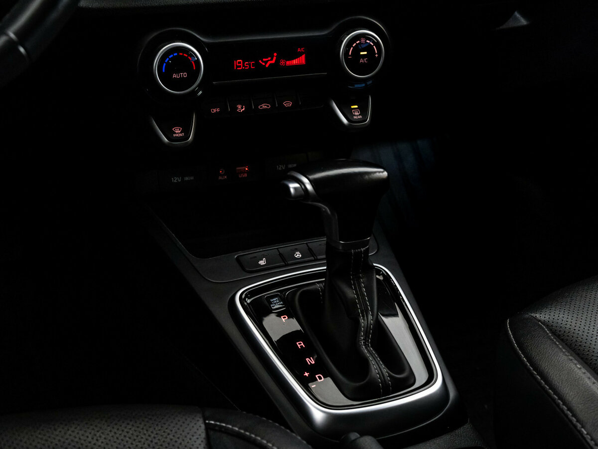 Купить Kia Rio с пробегом. Фото: #11