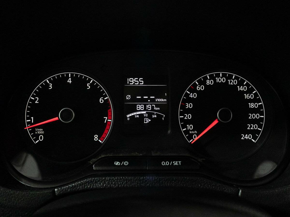 Купить Volkswagen Polo с пробегом. Фото: #11