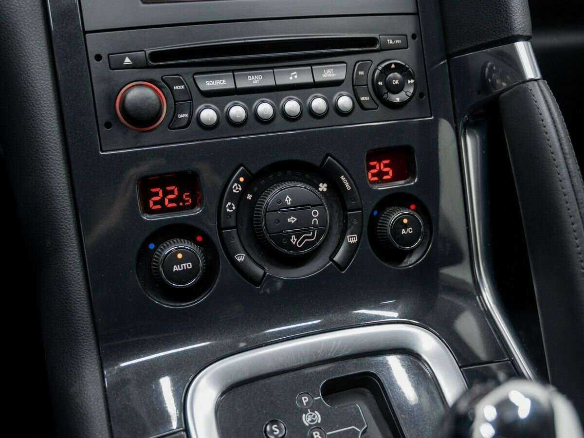 Купить Peugeot 3008 с пробегом. Фото: #18