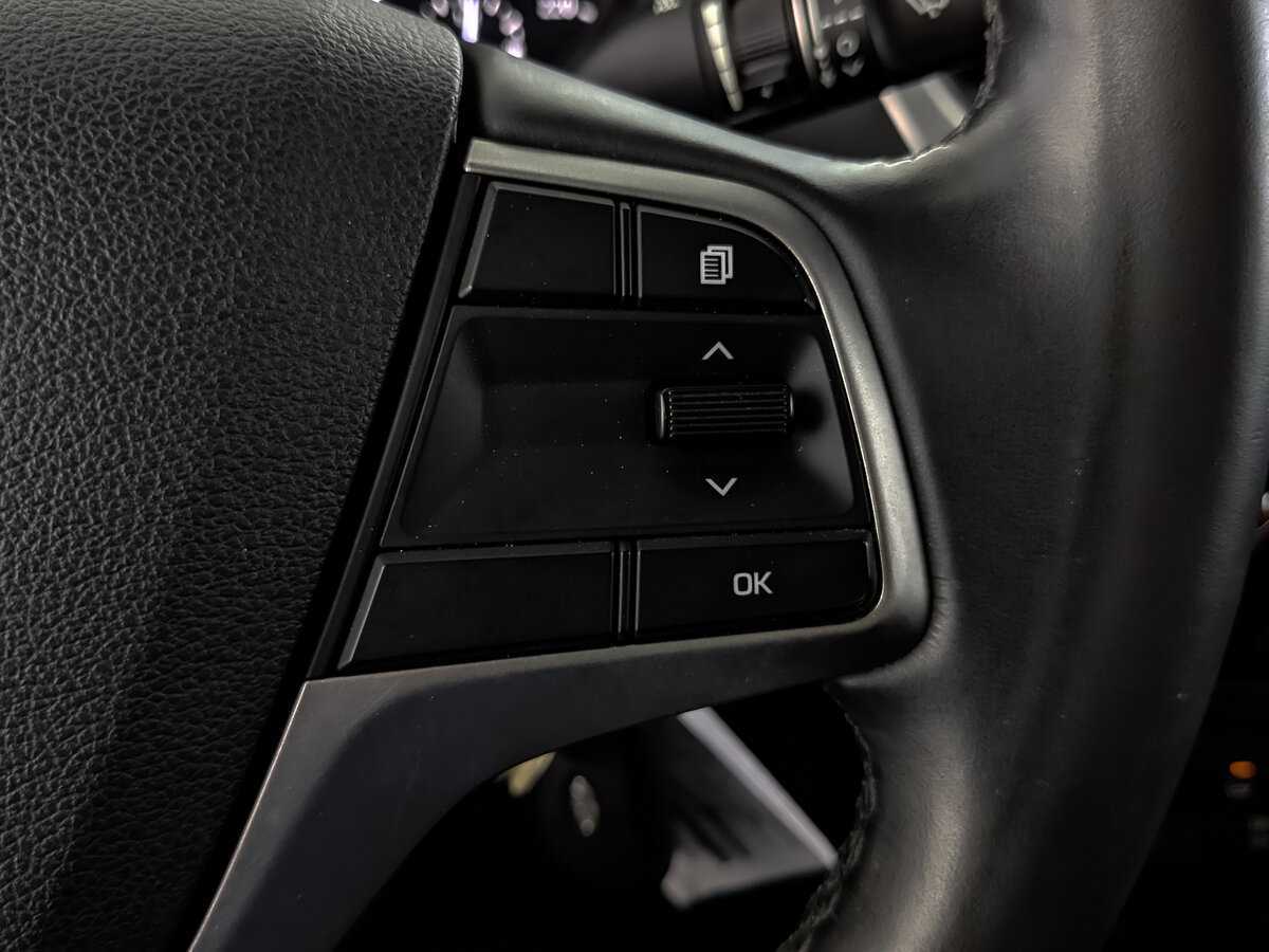 Купить Hyundai Solaris с пробегом. Фото: #28