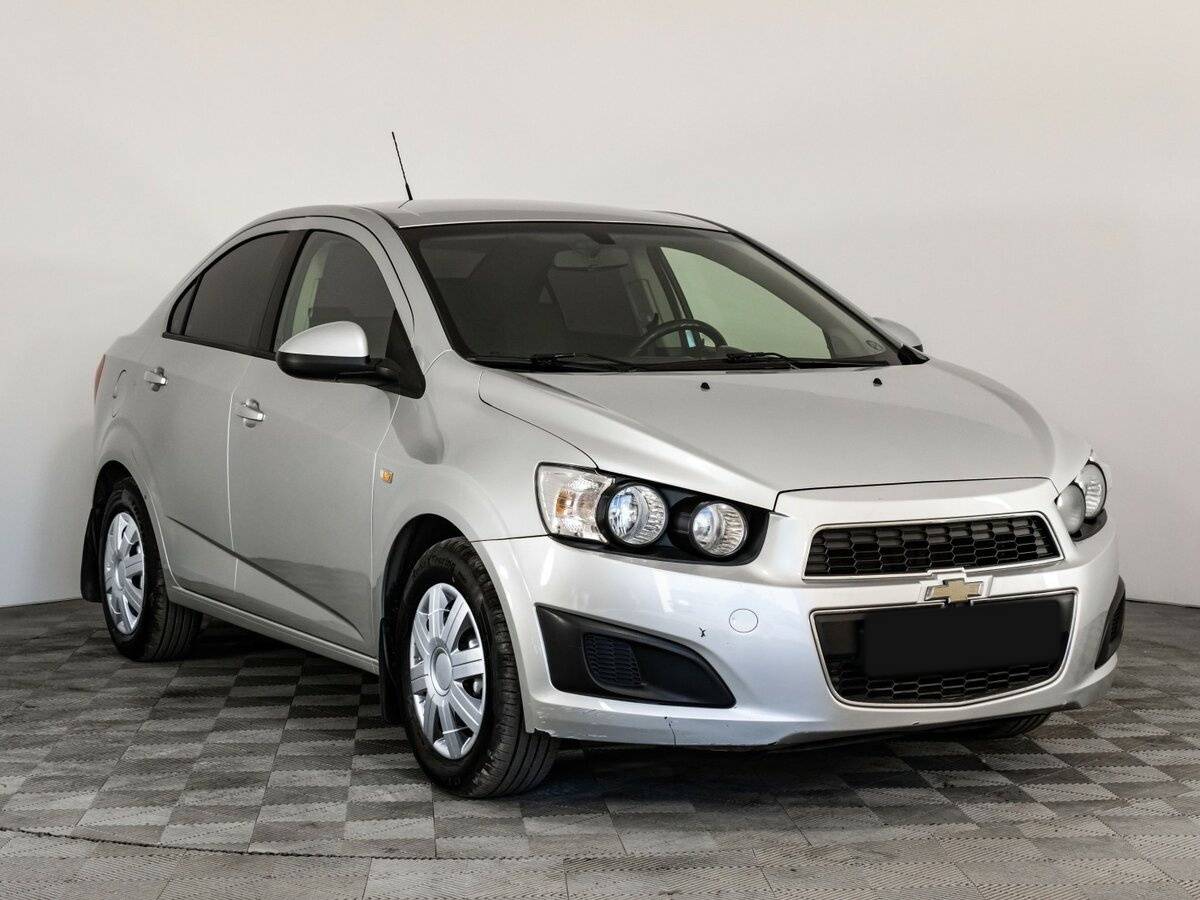 Купить Chevrolet Aveo с пробегом. Фото: #2